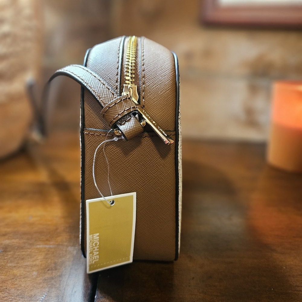 Michael Kors Vanilla Crossbody Bag - Picture 3 of 8